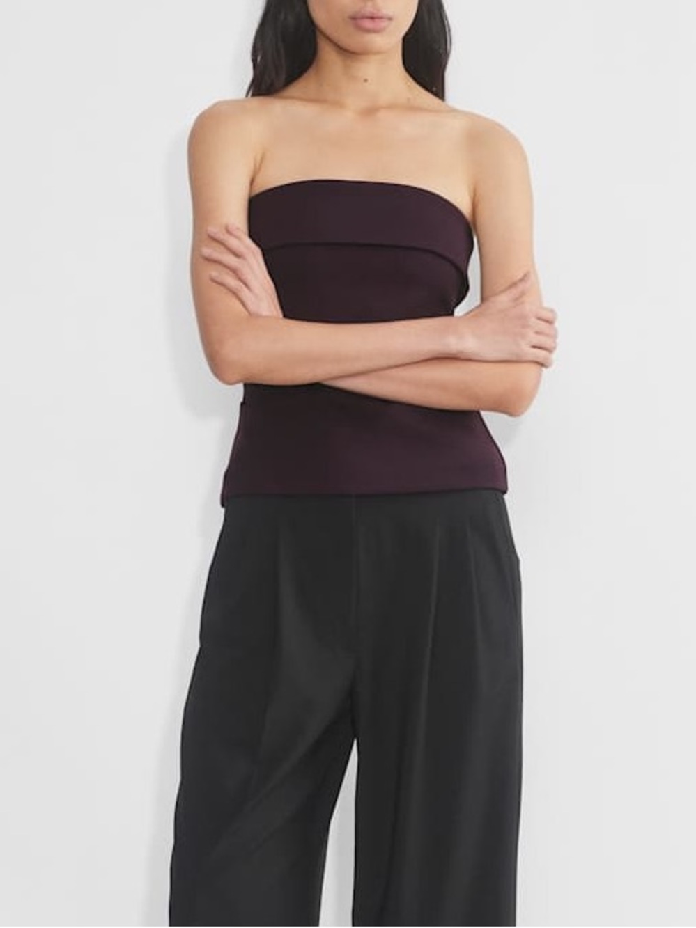 Babaton by Aritzia FigureKnit Eyecatcher Structured Crepe Tube Top size Medium - Picture 3 of 12